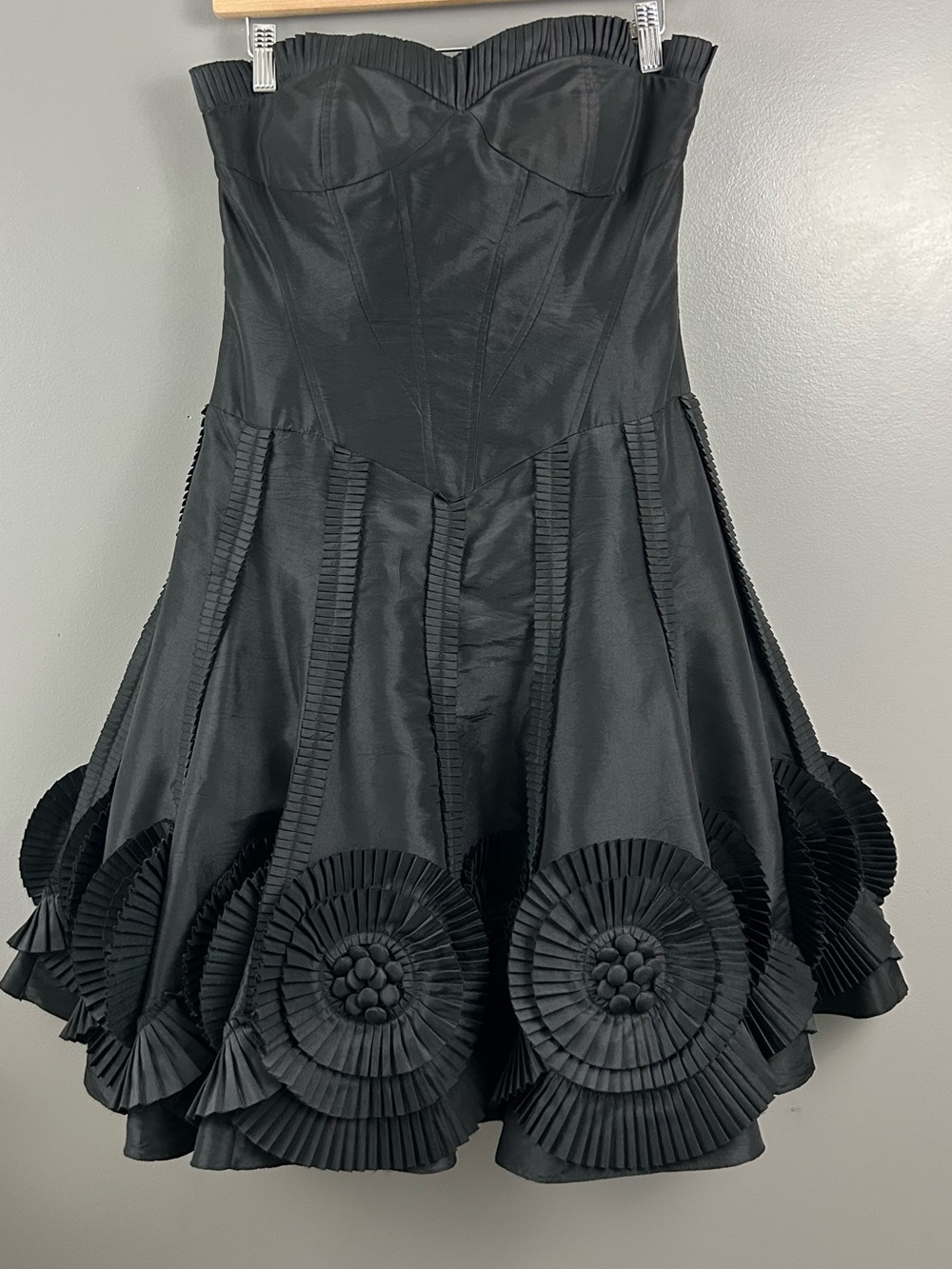 Basix II Strapless Pleated Rosette Cocktail Dress Black Size 6 - Picture 3 of 13